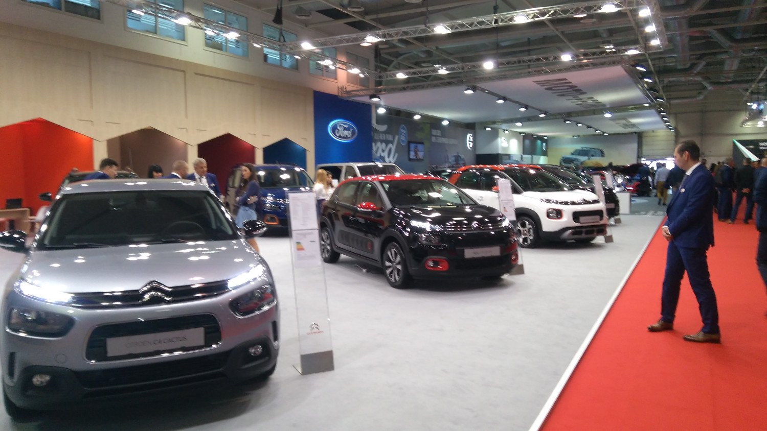 Все едно си там: Вижте СНИМКИ на най-интересните автомобили на Sofia Motor Show 1 ЧАСТ