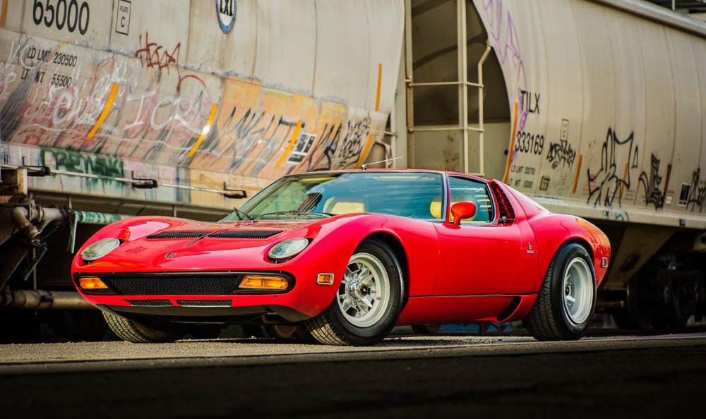 Продава се исторически Lamborghini Miura SV СНИМКИ