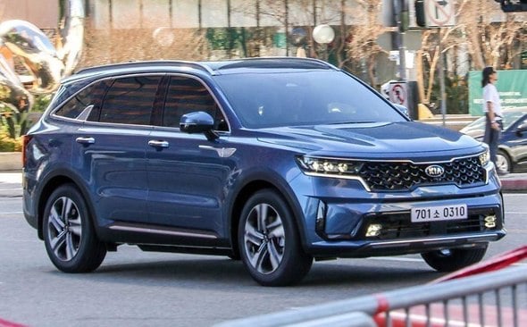 Новата Kia Sorento - първи СНИМКИ на салона