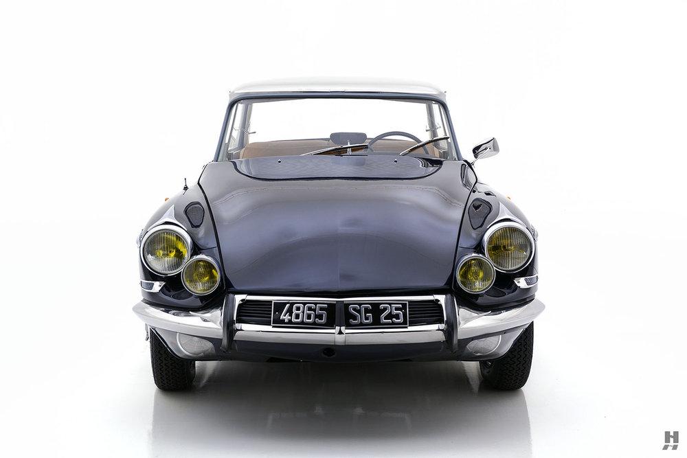 Citroen DS21 Concorde от 1965 г. е великолепен, но струва ли си цената? СНИМКИ