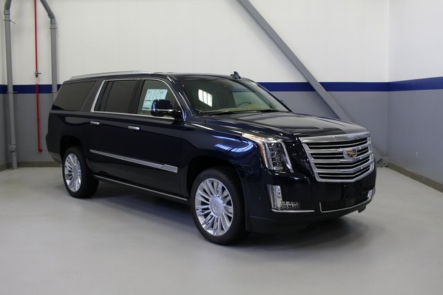 Cadillac разсекрети изумителния си шестметров Escalade СНИМКИ