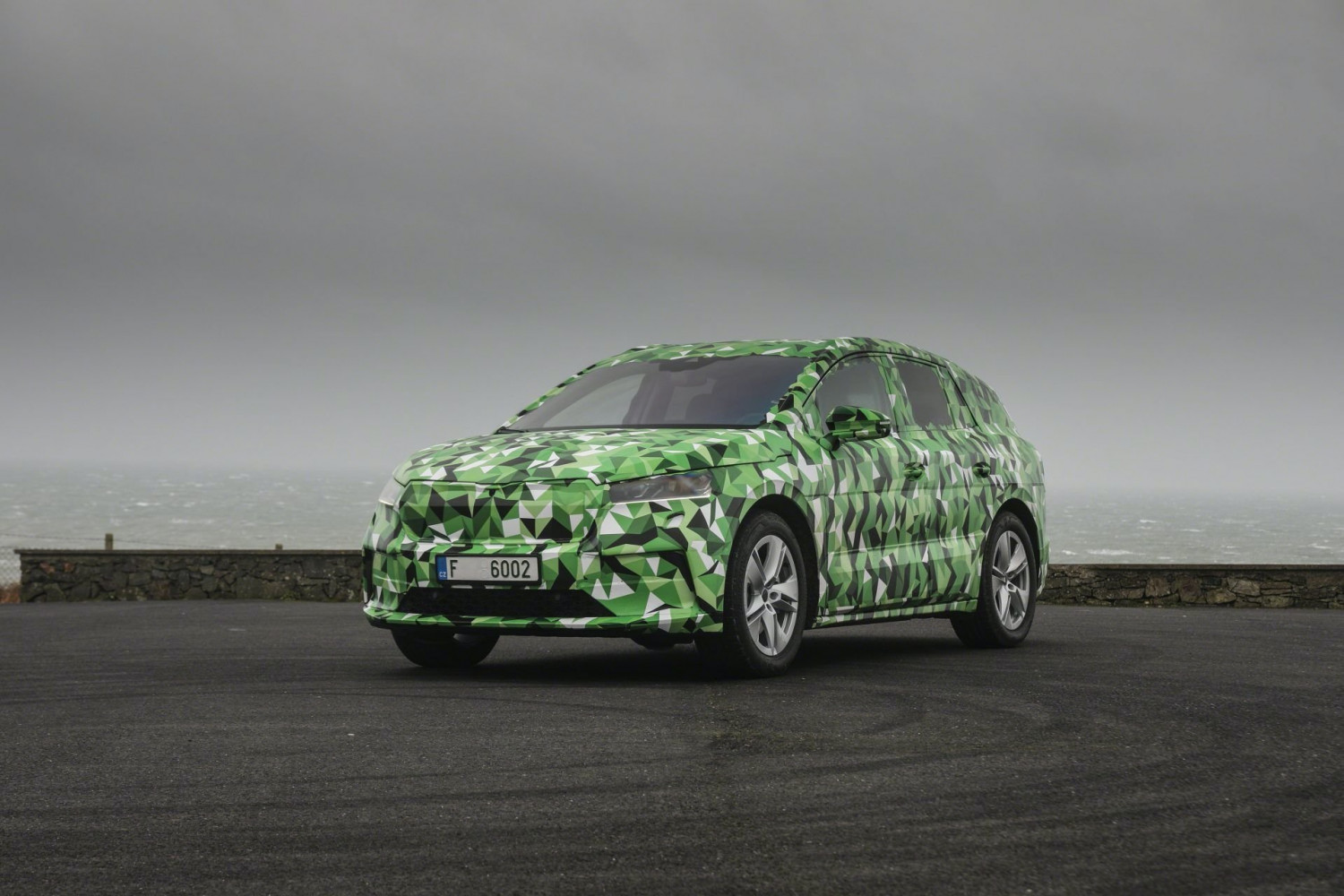 Skoda показа кросоувъра Enyaq iV — най-мощния си модел досега ВИДЕО