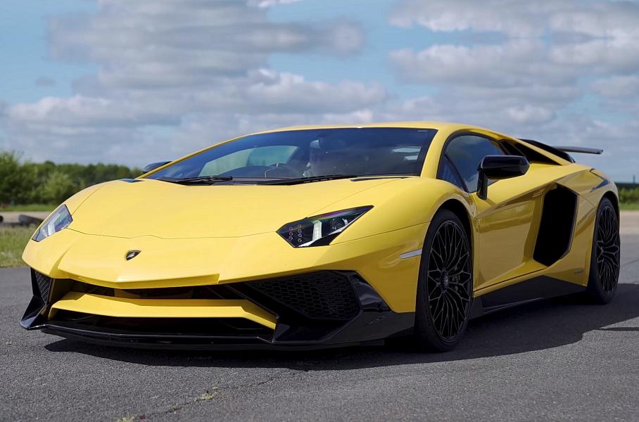 Луда гонка: Ferrari 488 и McLaren 720S срещу Lamborghini Aventador ВИДЕО