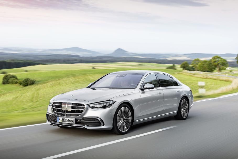 Грандиозният нов Mercedes-Benz S-Class бе официално представен СНИМКИ