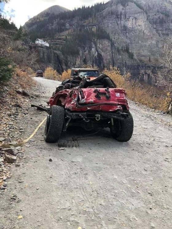 Шокиращо ВИДЕО запечата бруталното падане на джип в планината