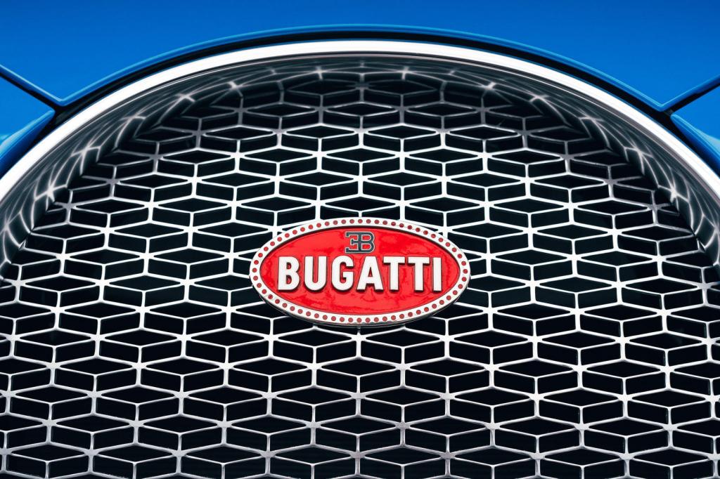 Интересни факти за емблемата на Bugatti, които малцина знаят СНИМКИ