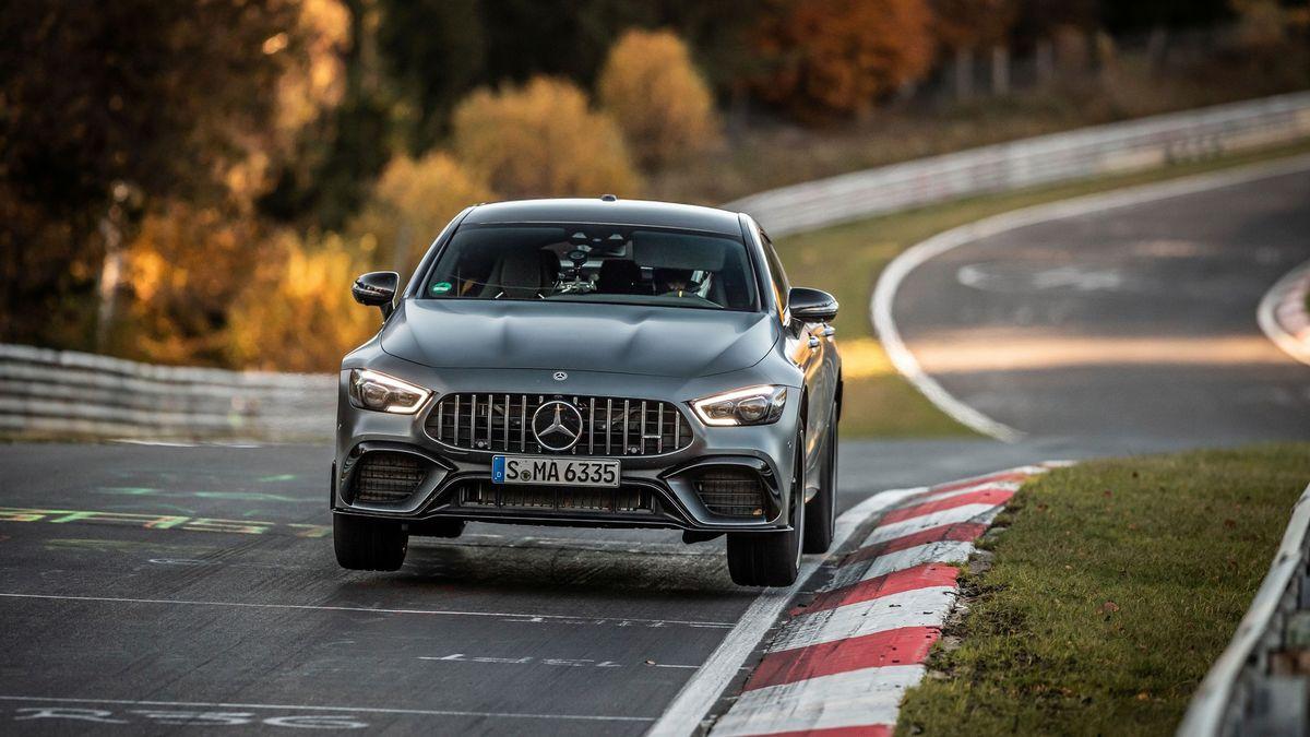 Вижте как Mercedes-AMG GT 63 S счупи рекорд на Porsche на Нюрбургринг ВИДЕО