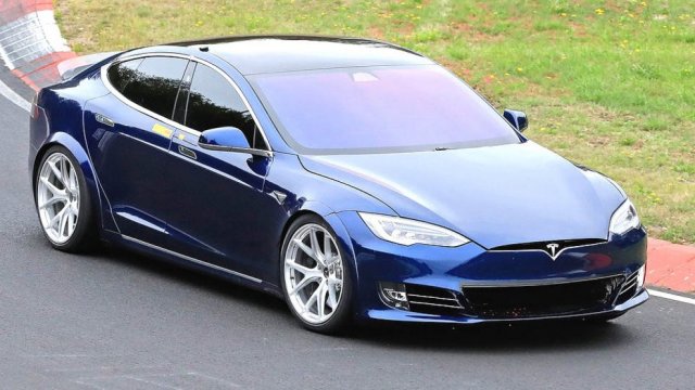 Tesla отвори шоурум в Полша - познайте коя е следващата страна!