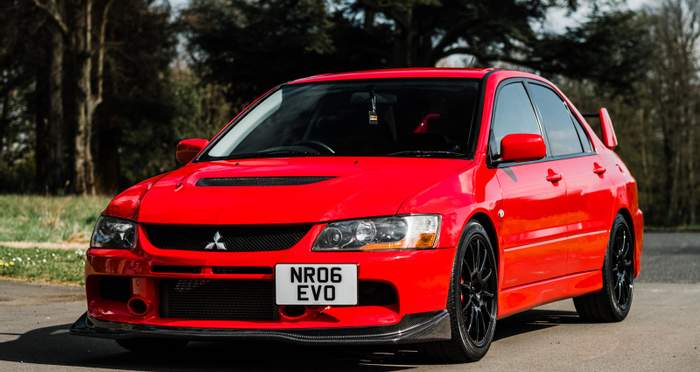 Мъж спечели Mitsubishi Lancer Evo IX и на следващия ден го разби СНИМКИ