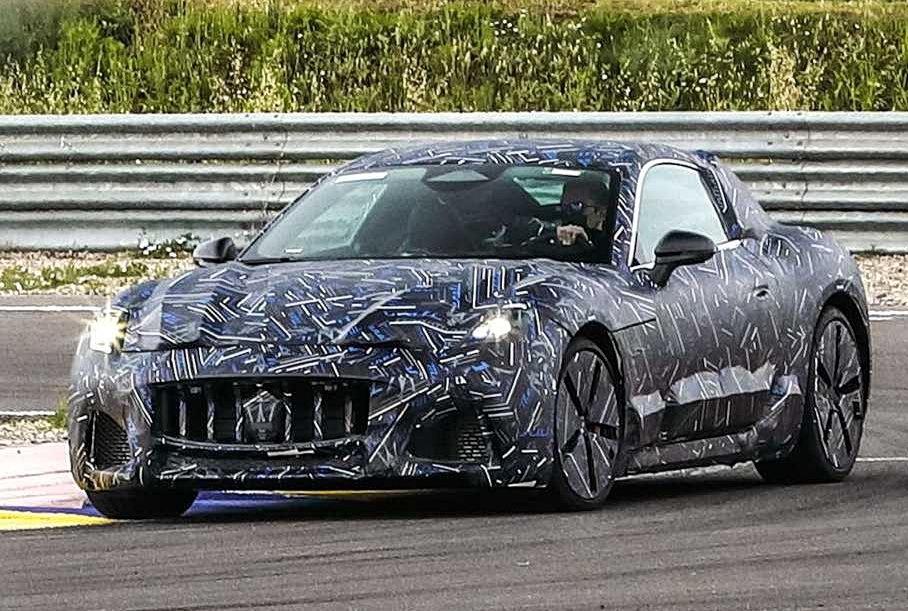 Maserati разпространи първите СНИМКИ на новото поколение на GranTurismo