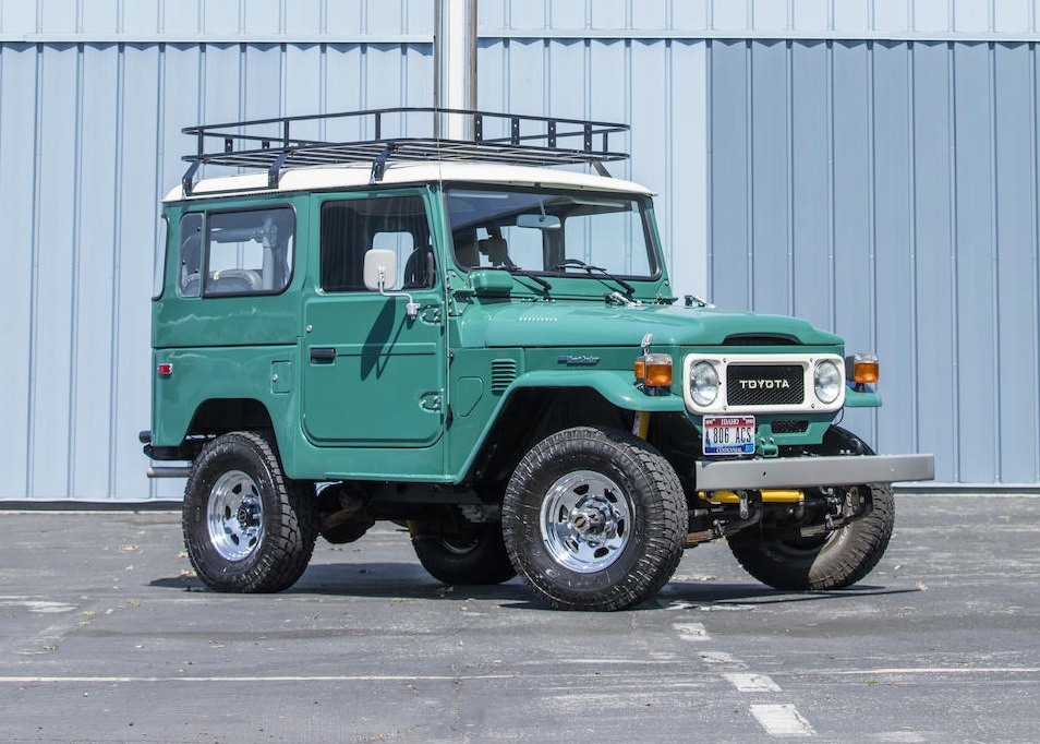 Том Ханкс продава своята уникална Toyota Land Cruiser FJ40 СНИМКИ