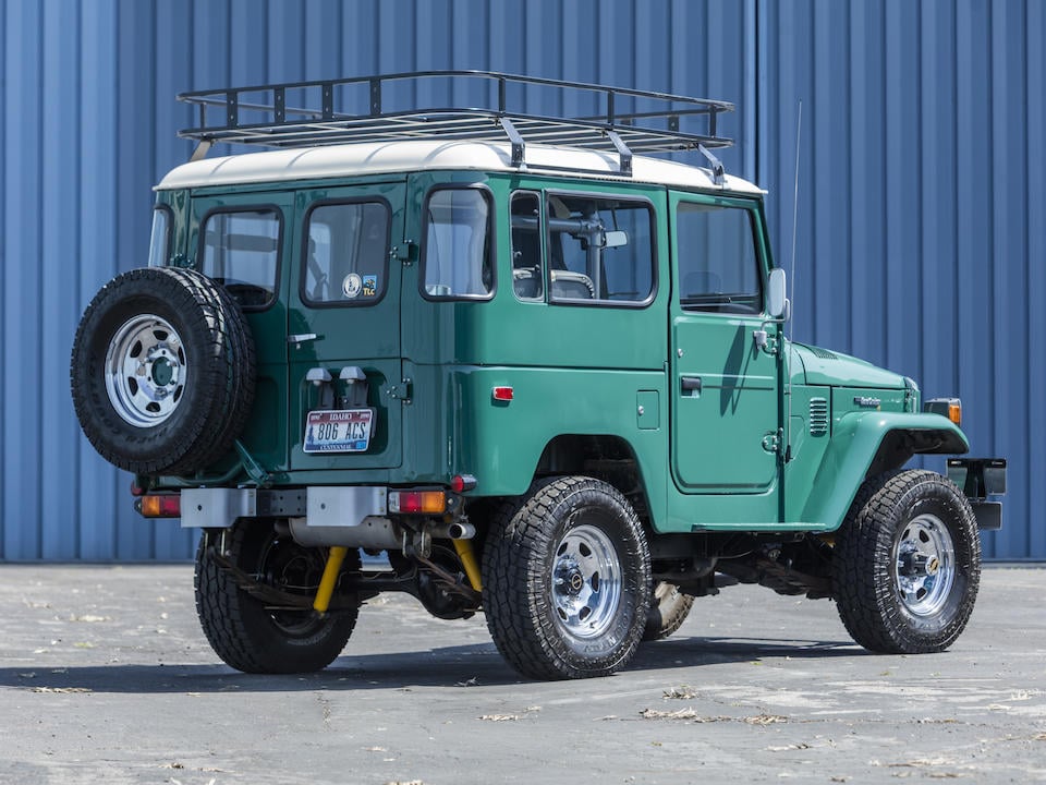 Том Ханкс продава своята уникална Toyota Land Cruiser FJ40 СНИМКИ