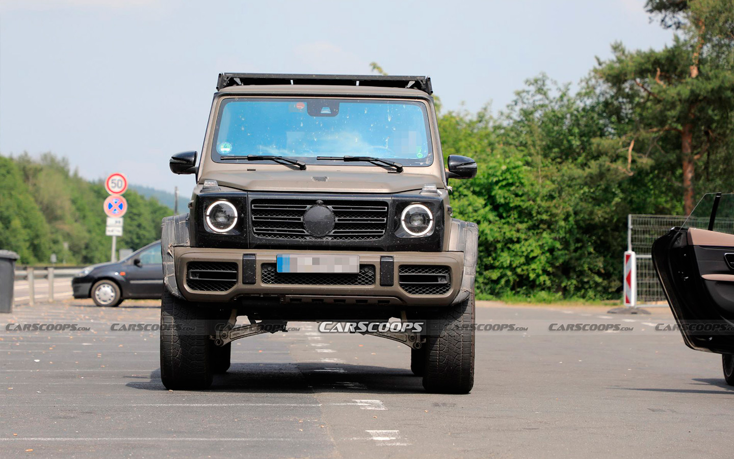 Стилен и брутален: Фотошпиони разсекретиха новия Mercedes G-Class 4×4 СНИМКИ