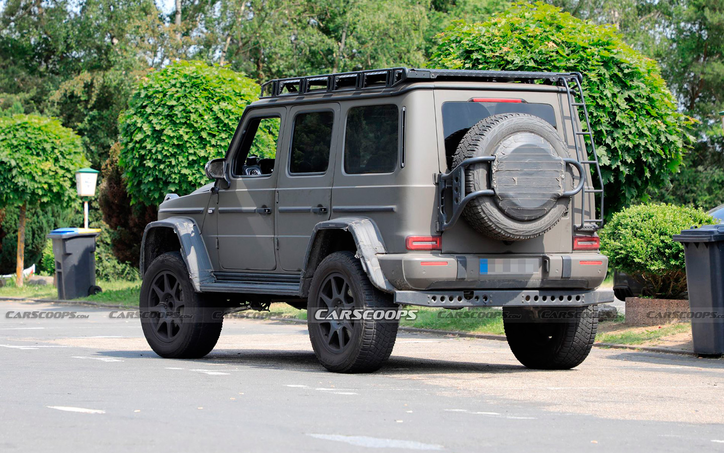 Стилен и брутален: Фотошпиони разсекретиха новия Mercedes G-Class 4×4 СНИМКИ