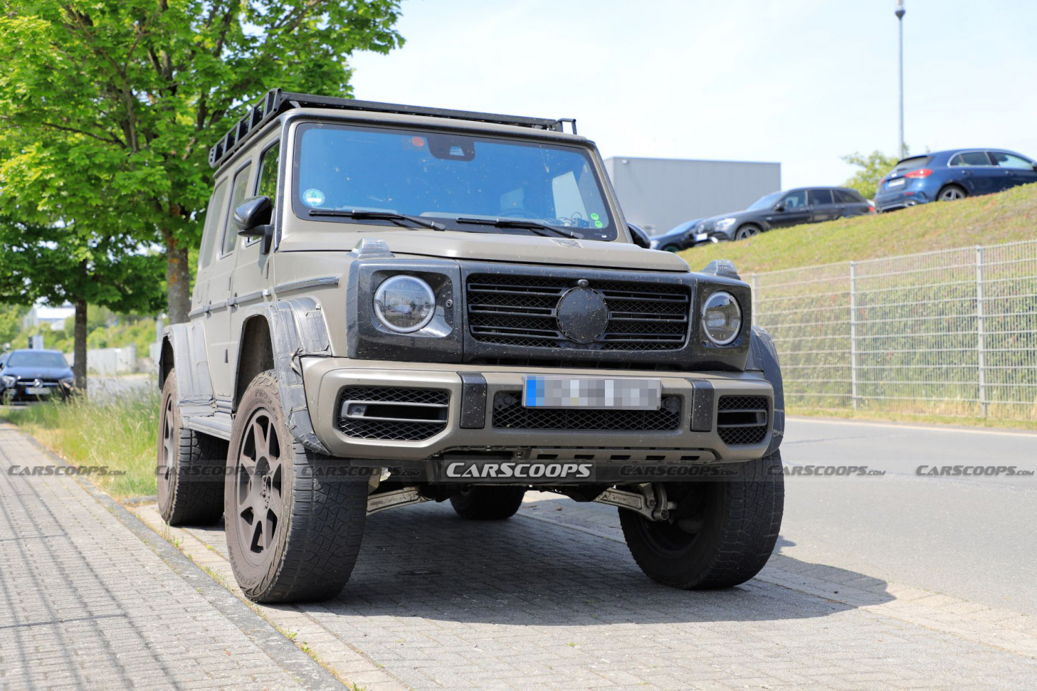 Стилен и брутален: Фотошпиони разсекретиха новия Mercedes G-Class 4×4 СНИМКИ