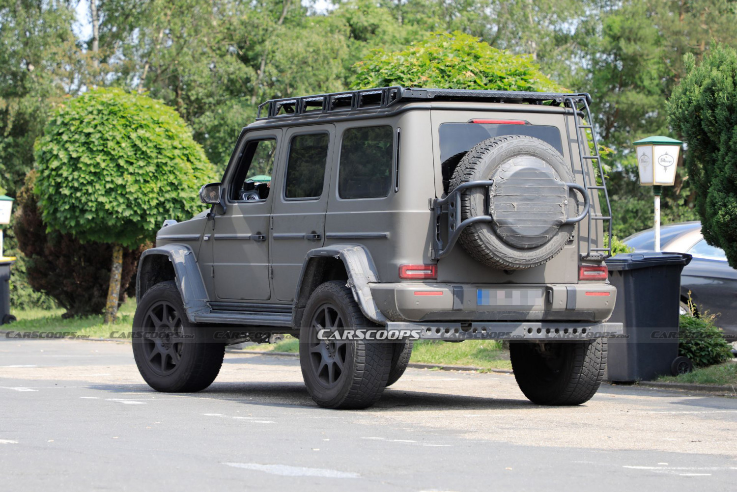 Стилен и брутален: Фотошпиони разсекретиха новия Mercedes G-Class 4×4 СНИМКИ