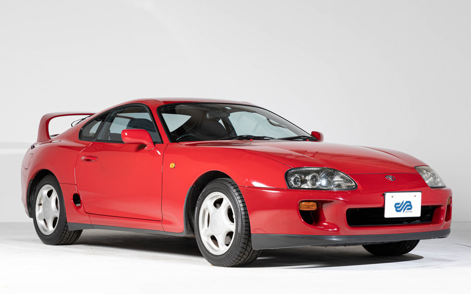 Продава се Toyota Supra, която не се е появявала на улицата от 22 години ВИДЕО