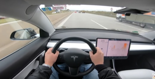 ВИДЕО запечата как Tesla Model Y бе ускорена до максимална скорост