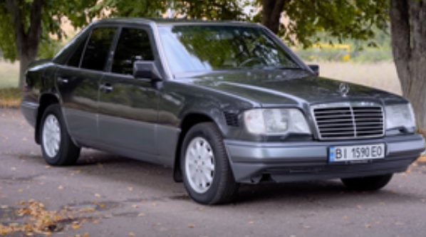 Ето какво представлява Mercedes Benz W124 след 27 години ВИДЕО