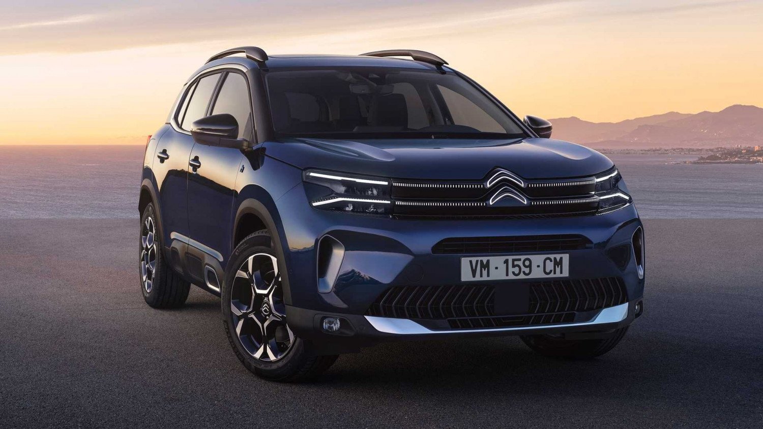 Нова визия и повече комфорт: Citroen обнови кросоувъра C5 Aircross ВИДЕО