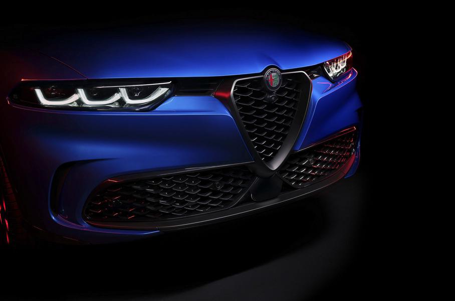 Alfa Romeo представи компактния и много стилен кросоувър Tonale СНИМКИ