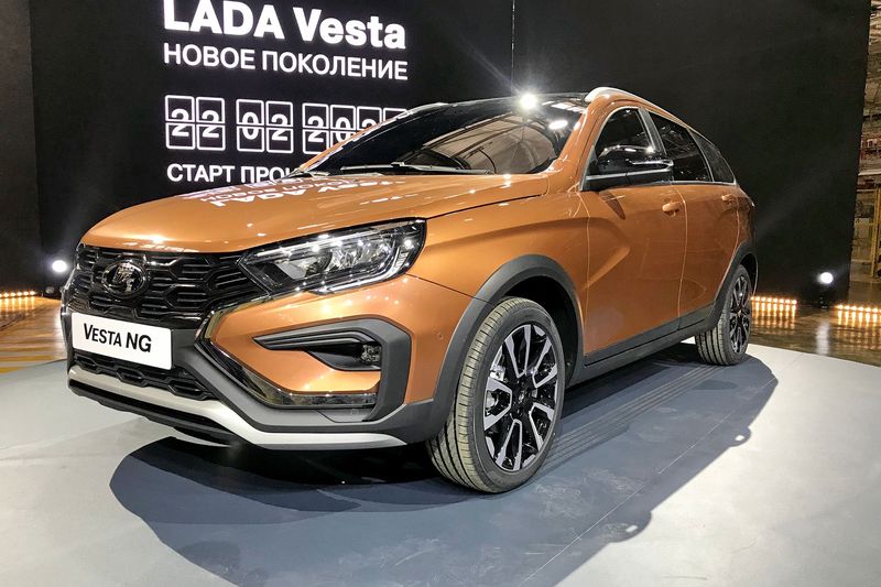 Разсекретиха новата Lada Vesta, ето как изглежда СНИМКИ