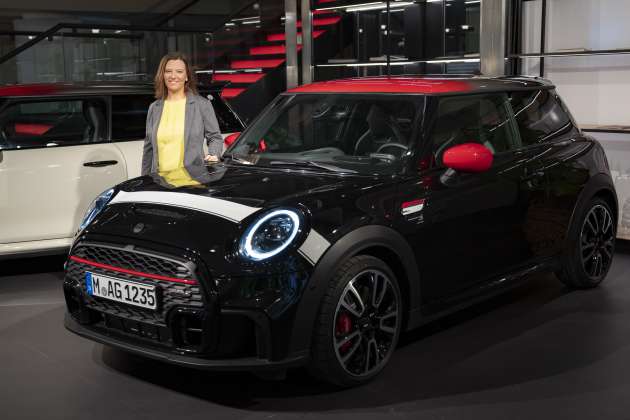 Представиха специален MINI Cooper, посветен на силните жени СНИМКИ