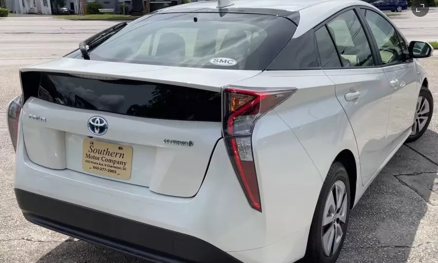 Впечатляващо: Ето как изглежда Toyota Prius с пробег от 900 000 км ВИДЕО