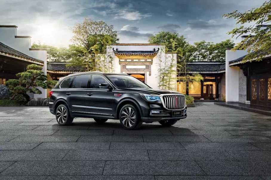 Hongqi LS7 е създаден само за китайските чиновници и е въплъщение на ултралукс СНИМКИ