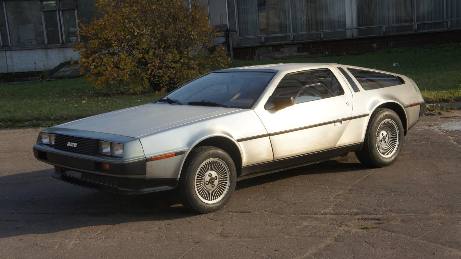 Възраждане: Пускат нов DeLorean - култовата кола от филма „Завръщане в бъдещето“ ВИДЕО