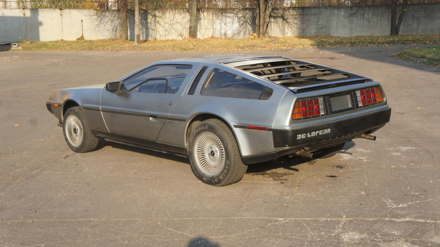 Възраждане: Пускат нов DeLorean - култовата кола от филма „Завръщане в бъдещето“ ВИДЕО