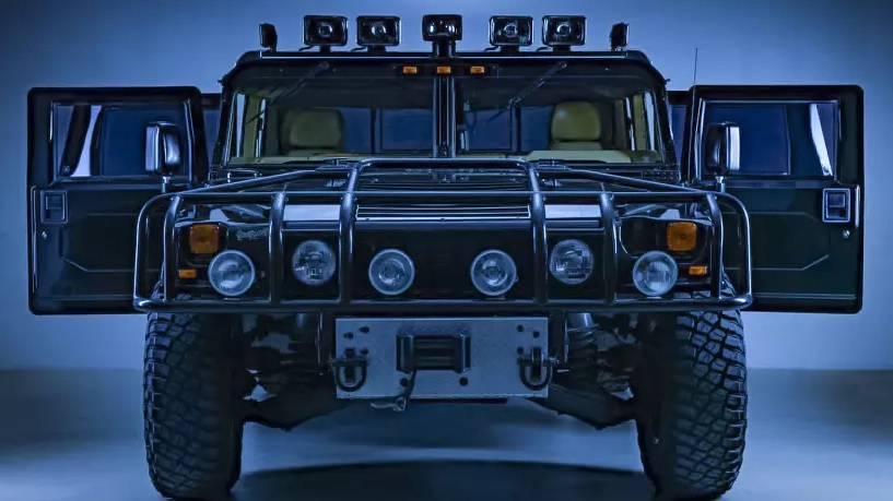 Продава се тунингованият Hummer на рап легендата Тупак Шакур СНИМКИ