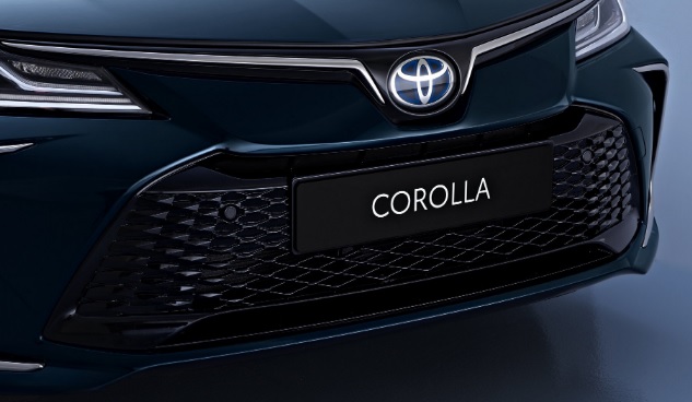 Toyota обнови Corolla за Европейския съюз и САЩ СНИМКИ