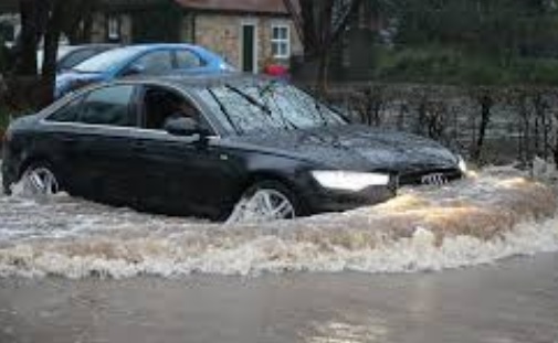 Ето как да не навлезе вода в салона на колата и какво да направите, ако се случи