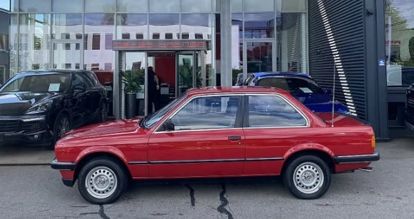 Капсула на времето: Продава се уникално BMW от 1985 г. без пробег СНИМКИ