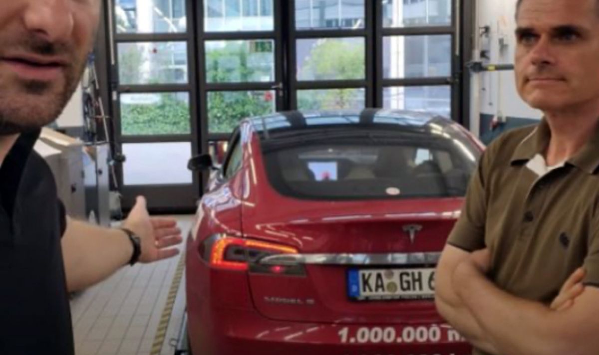 Tesla Model S след изминати 1.6 милиона километра, ето в какво състояние е