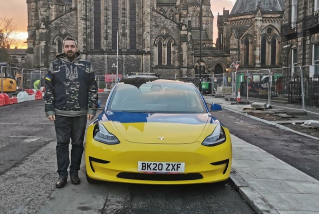 Ето какво направи собственик на Tesla в знак на солидарност с Украйна СНИМКИ