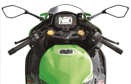 Kawasaki представи новия Ninja ZX-4RR с 400 кубиков двигател СНИМКИ