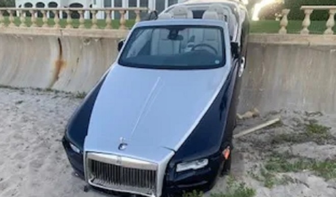 Не е истина каква скъпа беля направи пенсионерка със своя Rolls-Royce  СНИМКИ