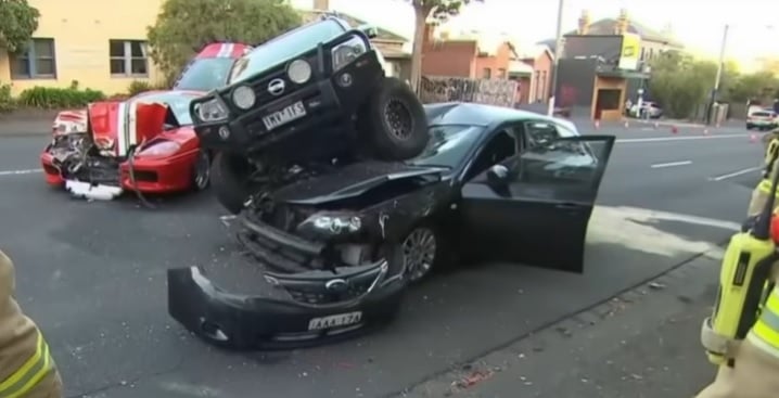 ВИДЕО запечата как разбиха уникална суперкола Ferrari за 350 000 долара