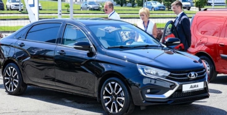 Новата Lada Aura попадна в куриозна ситуация на международен форум ВИДЕО