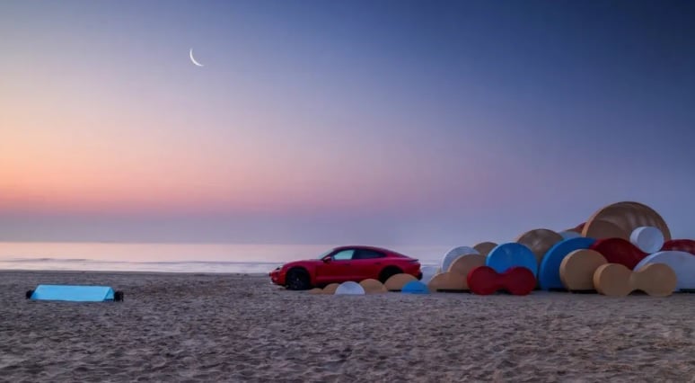 Вижте три удивителни арт обекта, създадени от Porsche СНИМКИ