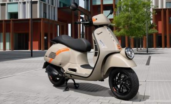 Вижте новия Vespa GTV, популярният скутер е станал още по-технологичен и модерен СНИМКИ