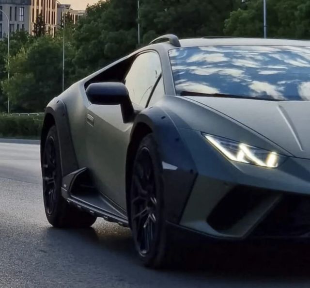 Мистерия с българин, купил едно от най-ексклузивните и нови Lamborghini в света