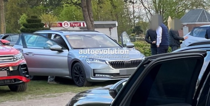 Разсекретиха новата Skoda Superb преди представянето СНИМКА