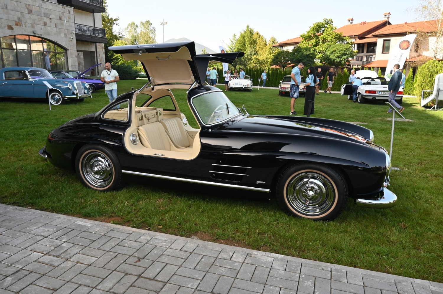 Mercedes-Benz 300SL (W189) от 1956 г. грабна голямата награда на Concours d’Elegance 2023