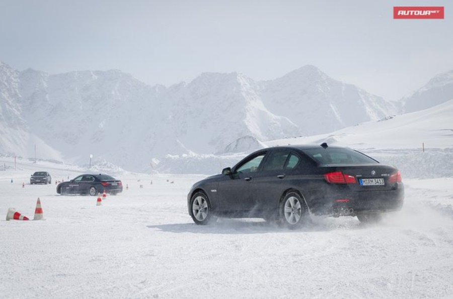 Румънци показаха как се кара BMW в сняг ВИДЕО