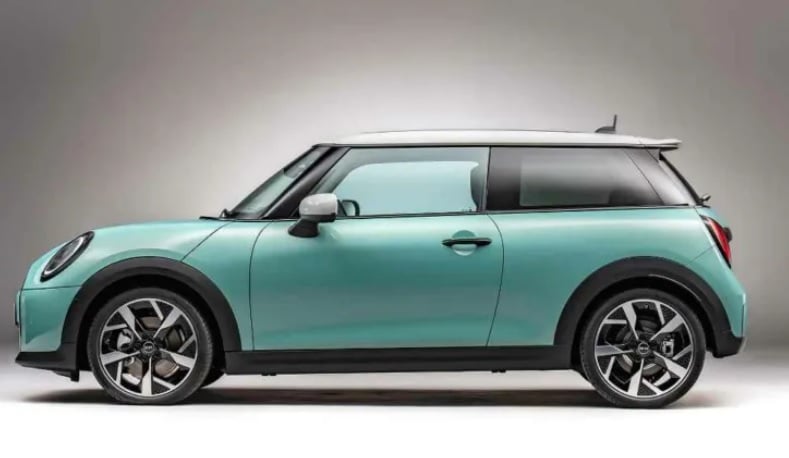 Вижте новия Mini Cooper, вече ще има и версия с бензинов двигател СНИМКИ