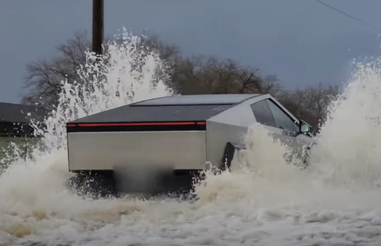 Тестваха Tesla Cybertruck дали е водоустойчива и справя ли се с водни препятствия ВИДЕО