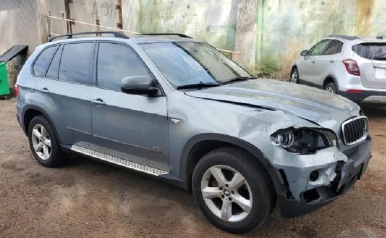 Продадоха BMW X5 втора ръка на удивително ниска цена СНИМКИ